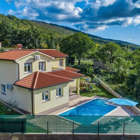 Marilu, Modern With Pool Near The Sea 펜션 *