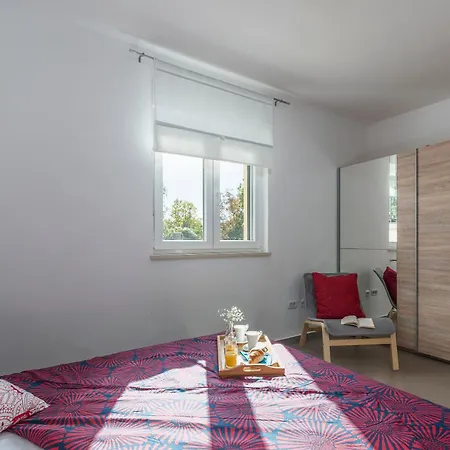 펜션 Marilu, Modern With Pool Near The Sea